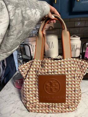 Tory Burch buttermilk basket weave  Tote with Tan Leather Logo spring summer bag